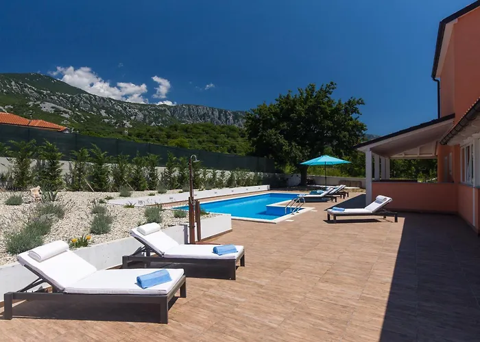 Villa Lavanda With Relaxation Spot Of Swimming Pool In Scented Garden, Outdoor Terrace And Barbecue