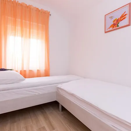 Villa Lavanda With Relaxation Spot Of Swimming Pool In Scented Garden, Outdoor Terrace And Barbecue