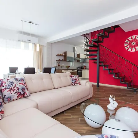 Lavanda With Relaxation Spot Of Swimming Pool In Scented Garden, Outdoor Terrace And Barbecue Villa *