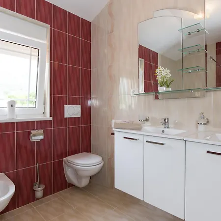 Villa Lavanda With Relaxation Spot Of Swimming Pool In Scented Garden, Outdoor Terrace And Barbecue