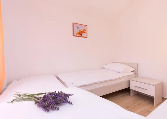 Vila Lavanda With Relaxation Spot Of Swimming Pool In Scented Garden, Outdoor Terrace And Barbecue *